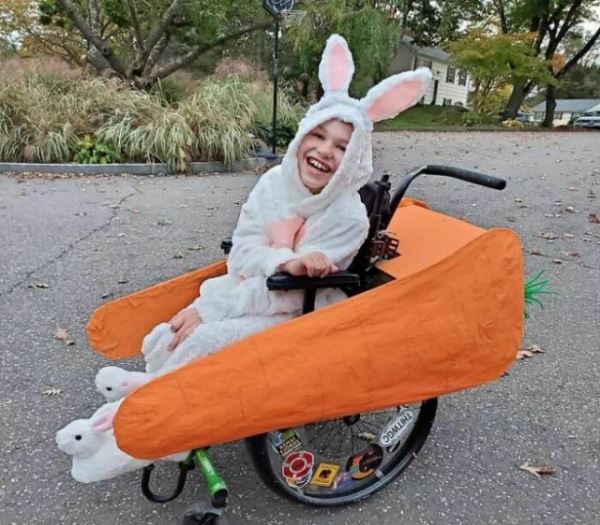 Люди с ограниченными возможностями, которые рулят Хэллоуином благодаря потрясающему чувству юмора (20 фото)